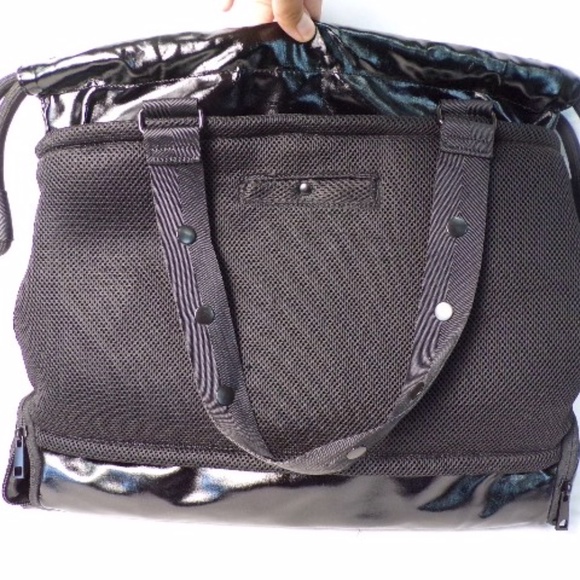 Go Dash Dot Tote Draw String Multi Pockets 19" - Picture 3 of 5